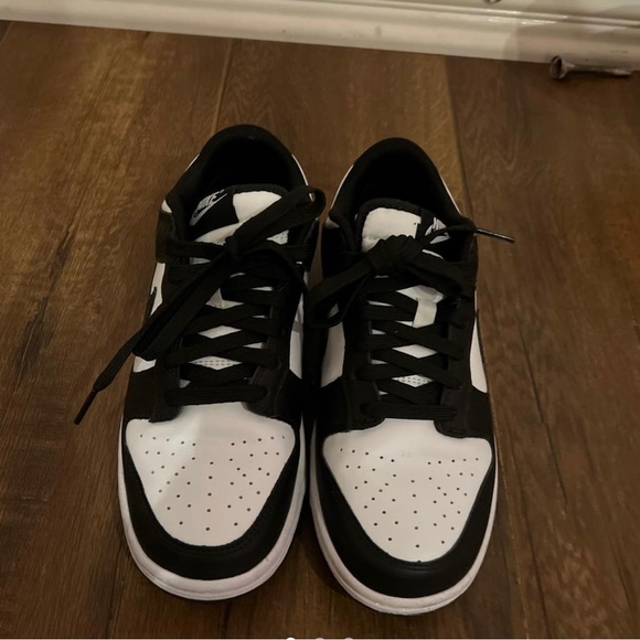 NIKE DUNKS